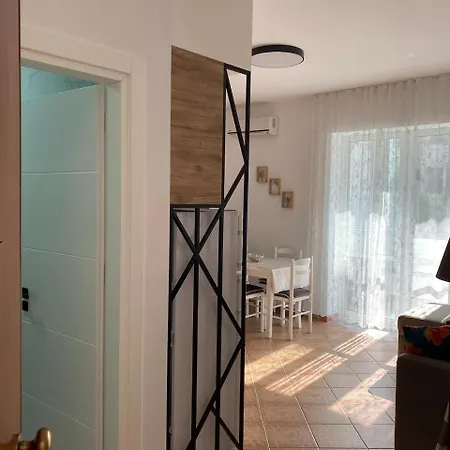 Sea Breeze Apartment