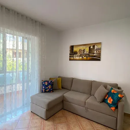 Apartment Sea Breeze *