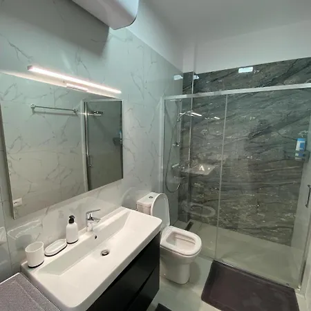 Sea Breeze Apartment Golem (Tirana)